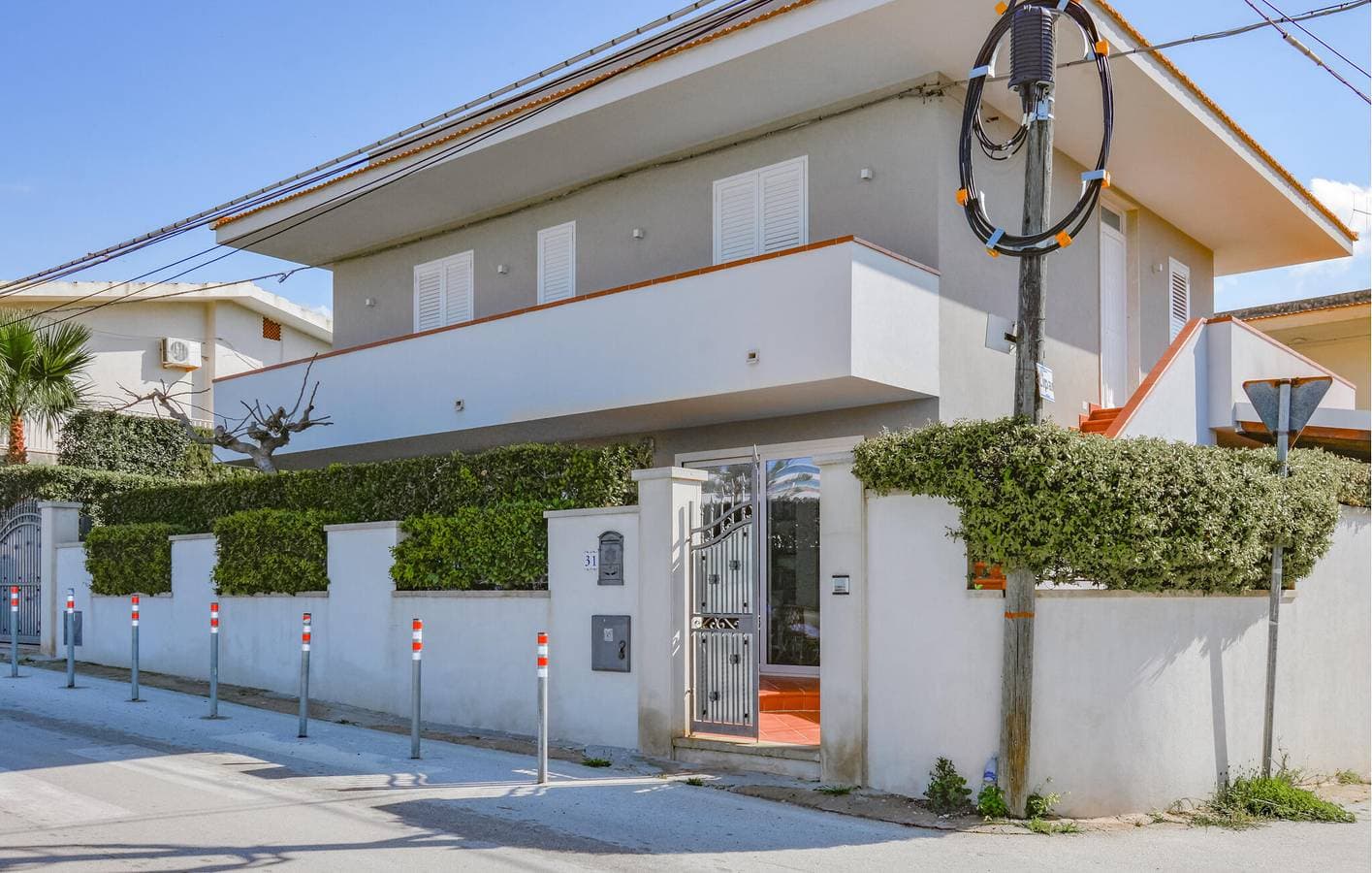 Glücklich am Strand: Gemütliches Apartment mit Pool und Terrasse 1