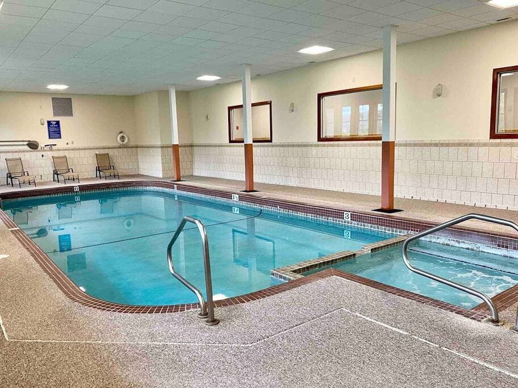 River & Loon Mountain View Studio | Indoor Pool & Hot Tub | Sleeps 3 1