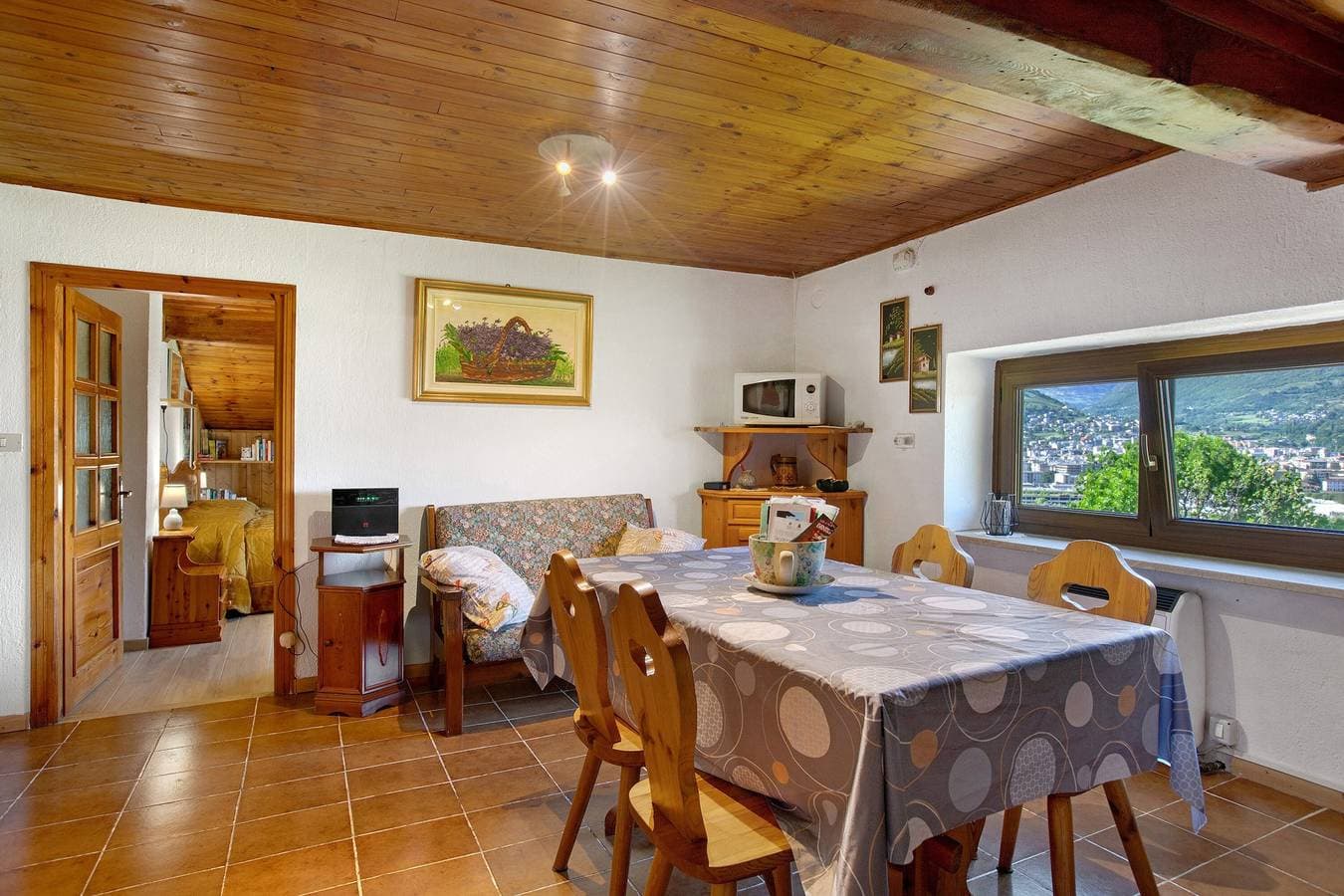 Foto 2 von 21: Ferienwohnung 'Emilia' mit Bergblick, privatem Garten und Wi-Fi