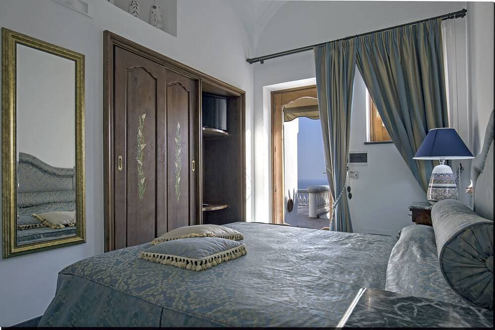 Foto 2 von 30: Villa Elena ist eine prestigeträchtige und exklusive Villa mit eindrucksvollem Meerblick.