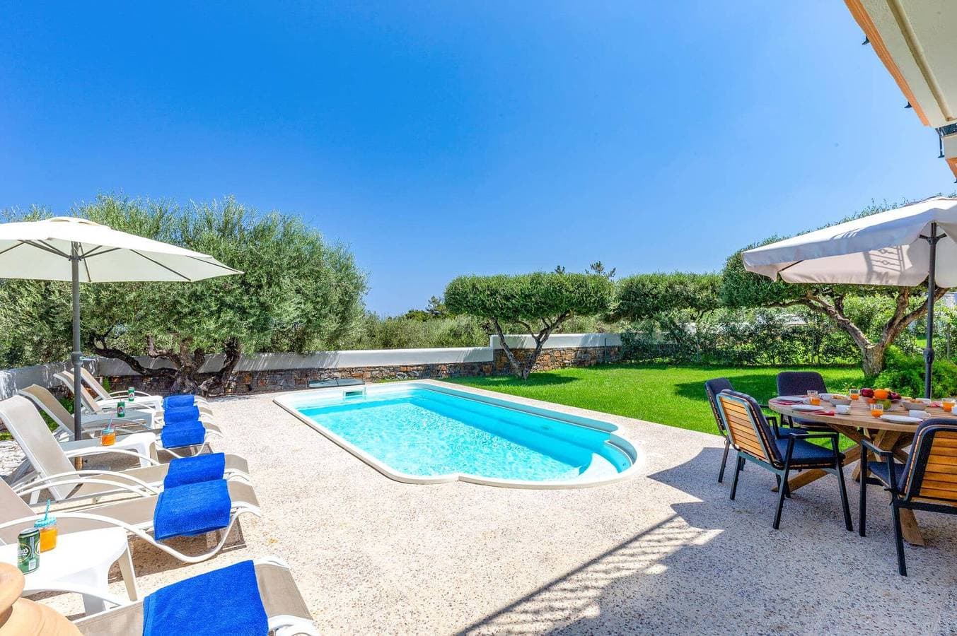 Foto 4 von 22: Villa Nefeli Green by Villa Plus