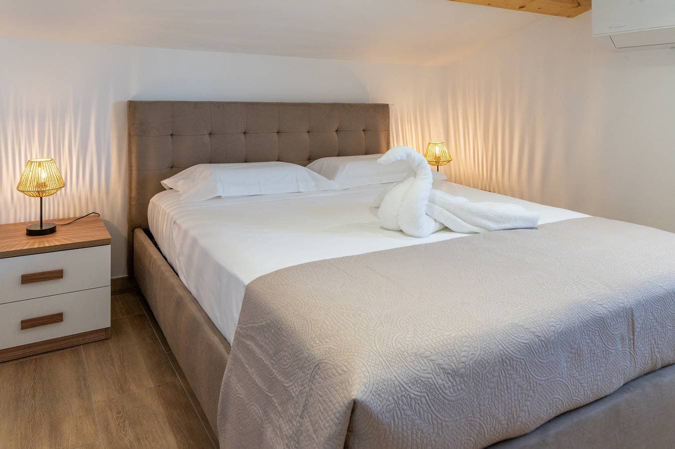 Foto 9 von 33: Apartment „La Dolce Vita 8 - Le Cedrat“ mit Meerblick, WLAN und Klimaanlage