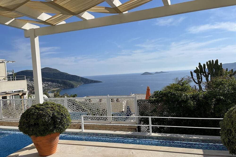 Apartment mit Gemeinschaftspool und Meerblick // Sonderpreise 25. Juli - 5. August 1