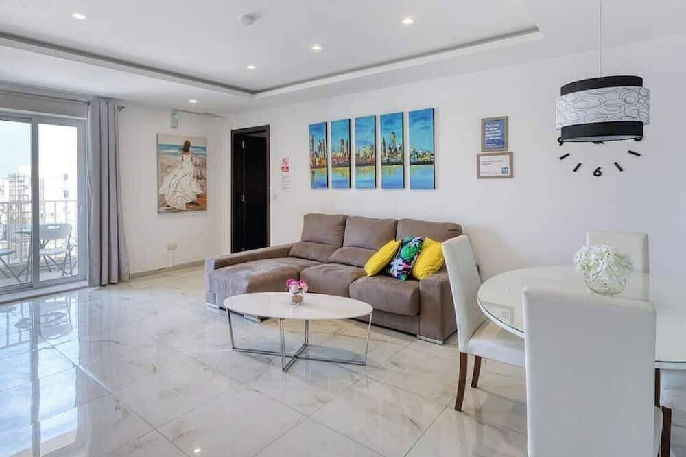 Cozy 3Br home in Sliema with Balcony close to sea 1