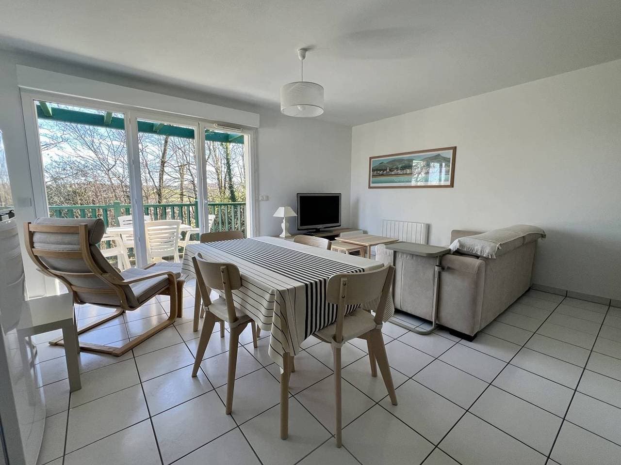 Foto 4 von 21: Gemütliche 2-Zi.-Wohnung mit Balkon und Parkplatz in Cambo-les-Bains