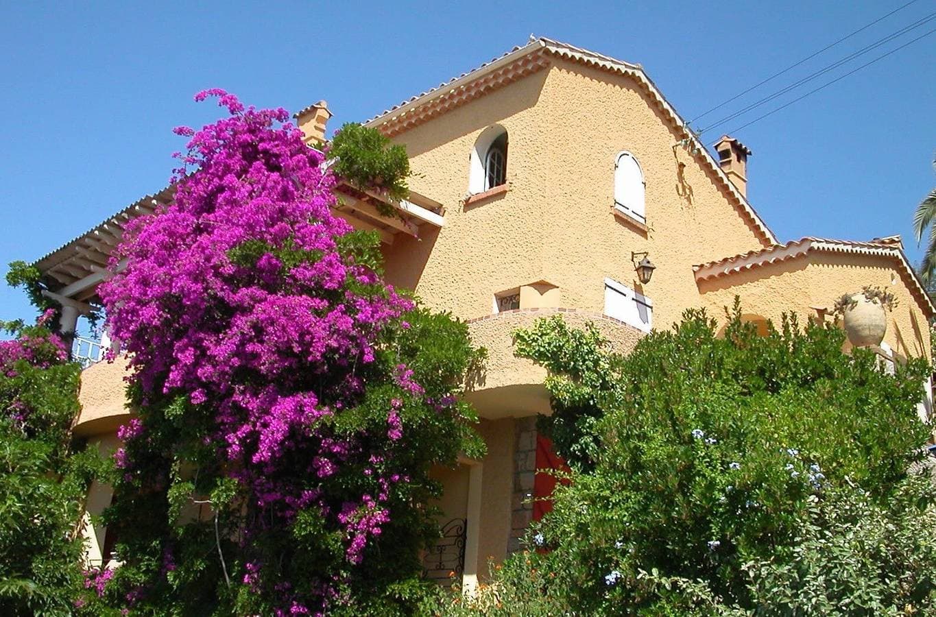Foto 3 von 31: Bed & Breakfast 'Chambre Canisses' mit Meerblick, Gemeinschaftspool und WLAN