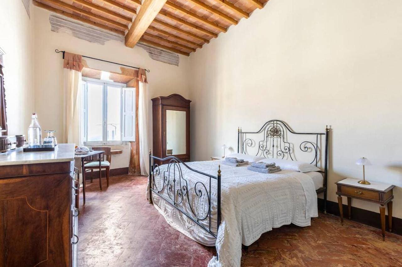 Foto 4 von 21: Large Double Room