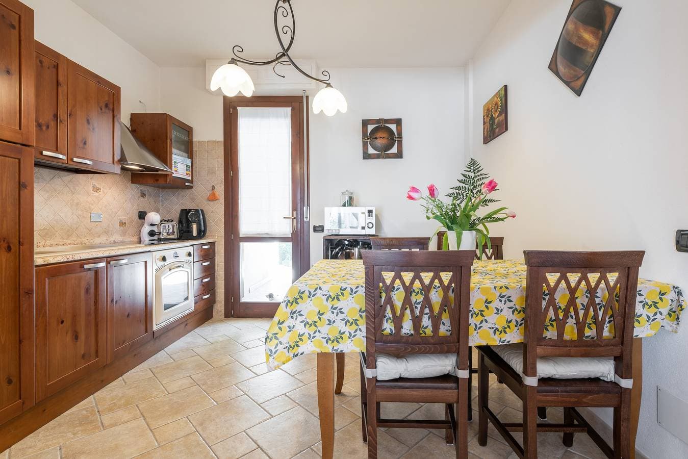 Foto 7 von 28: Ferienhaus "Villetta Capitana Vista Mare" mit Garten und WLAN