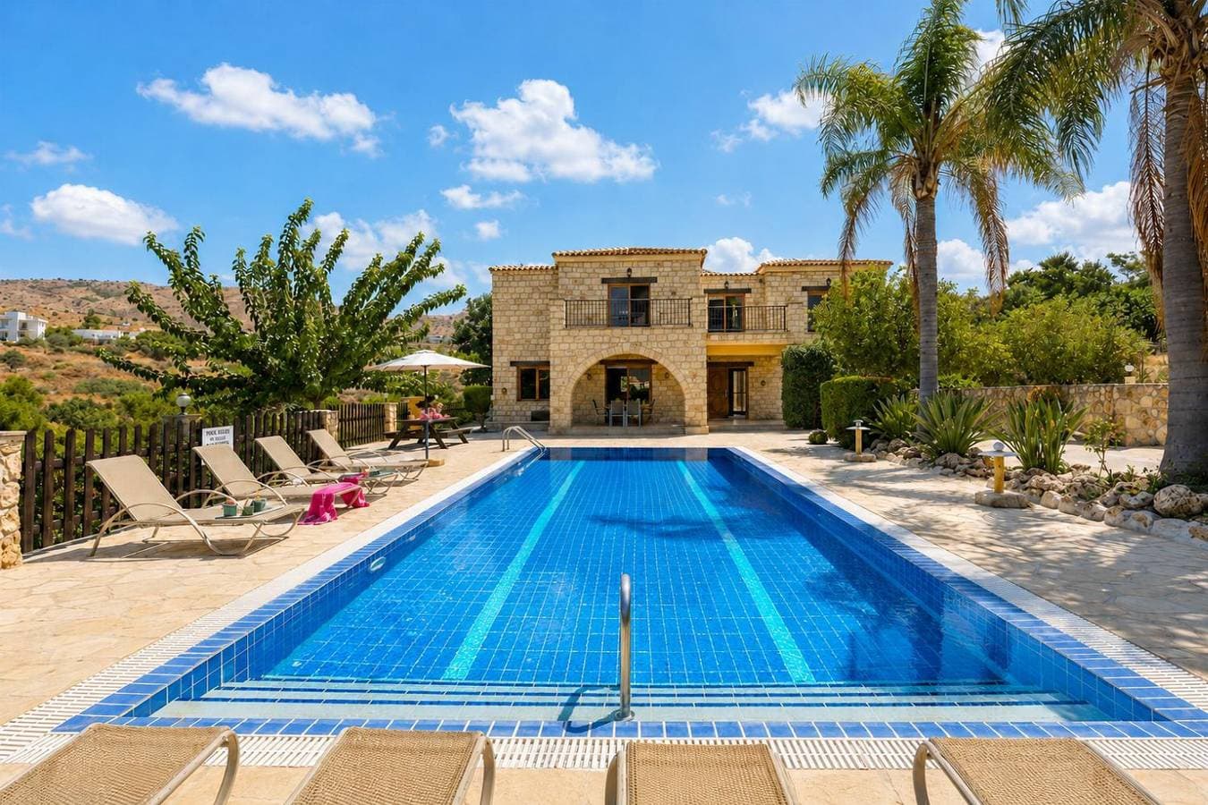 Foto 4 von 32: Villa für 8 Personen mit Garten