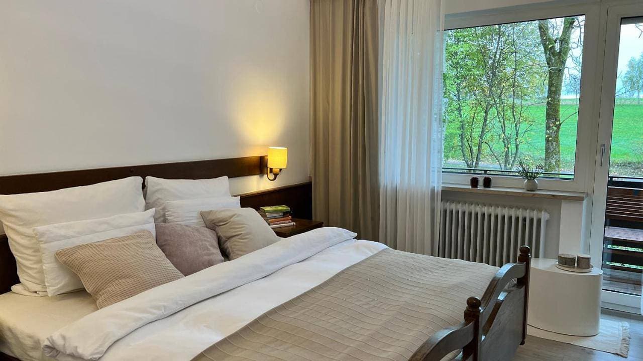 Foto 2 von 15: Double Room with Balcony