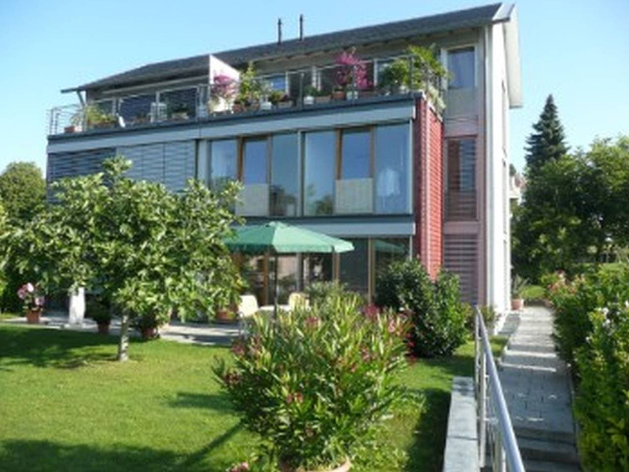 Foto 2 von 12: Apartment 'Ferienwohnung 1' mit Seeblick und WLAN