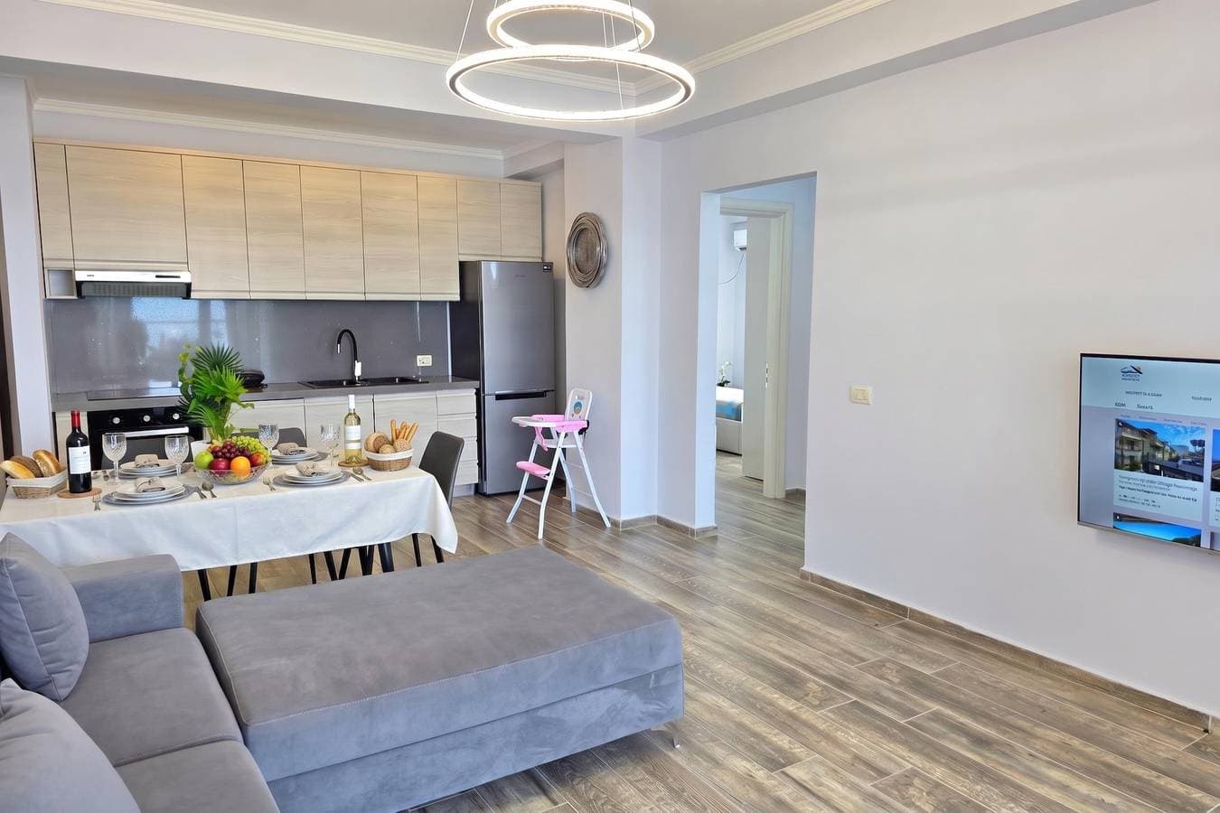 Foto 2 von 42: Beachfront & Sea View Apartment 101