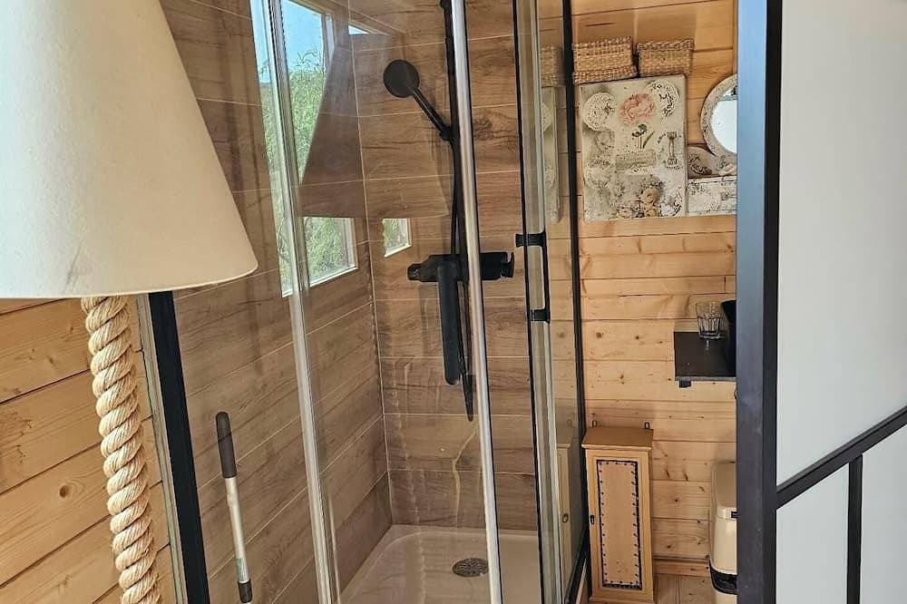 Foto 6 von 28: Cabin Sleeps 2 with Enclosed Garden
