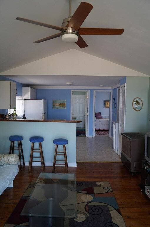 Foto 4 von 13: Lakefront 2 Br Cottage - zwischen Rochester und Niagara Falls