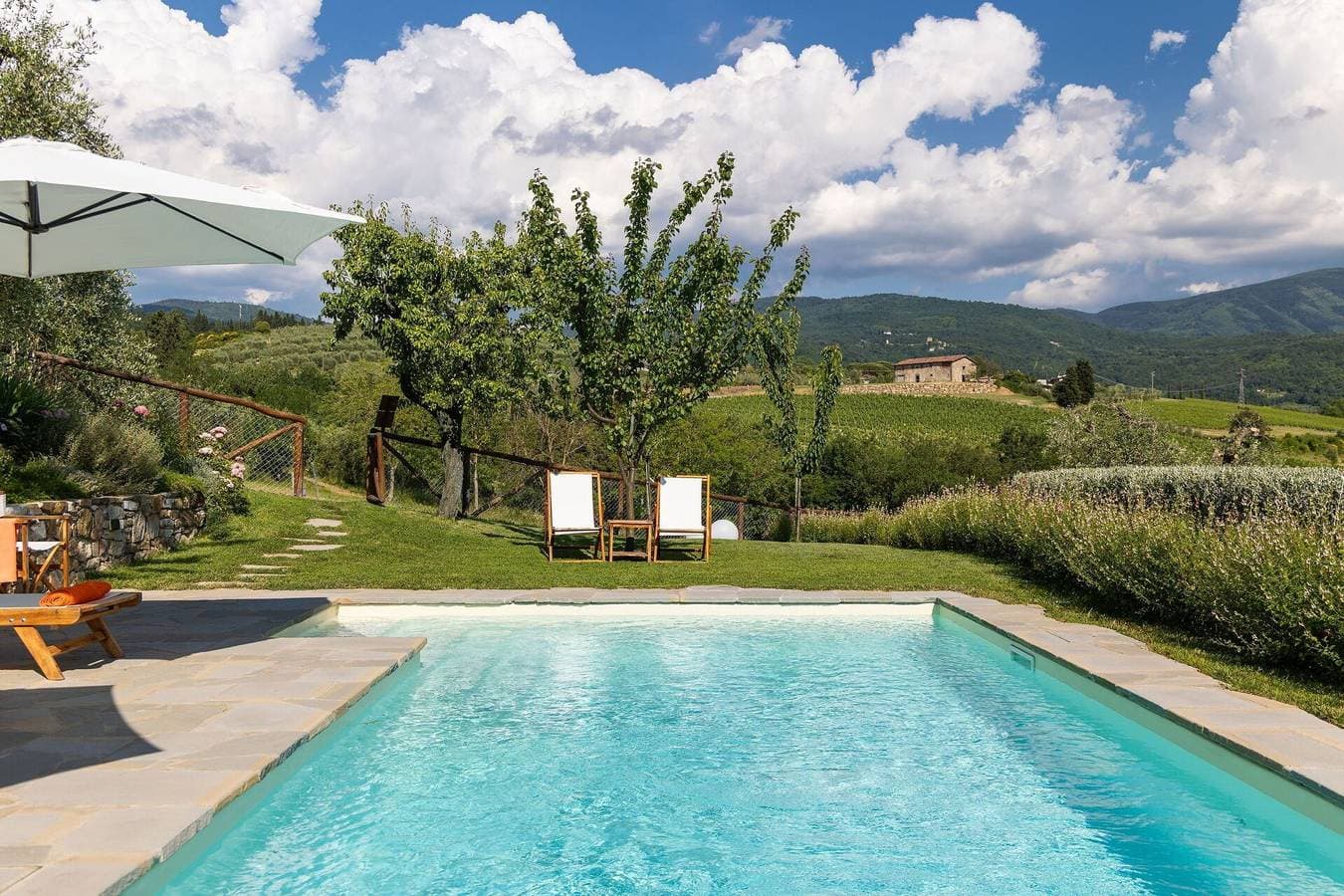 Foto 8 von 69: Villa für 8 Personen mit Pool