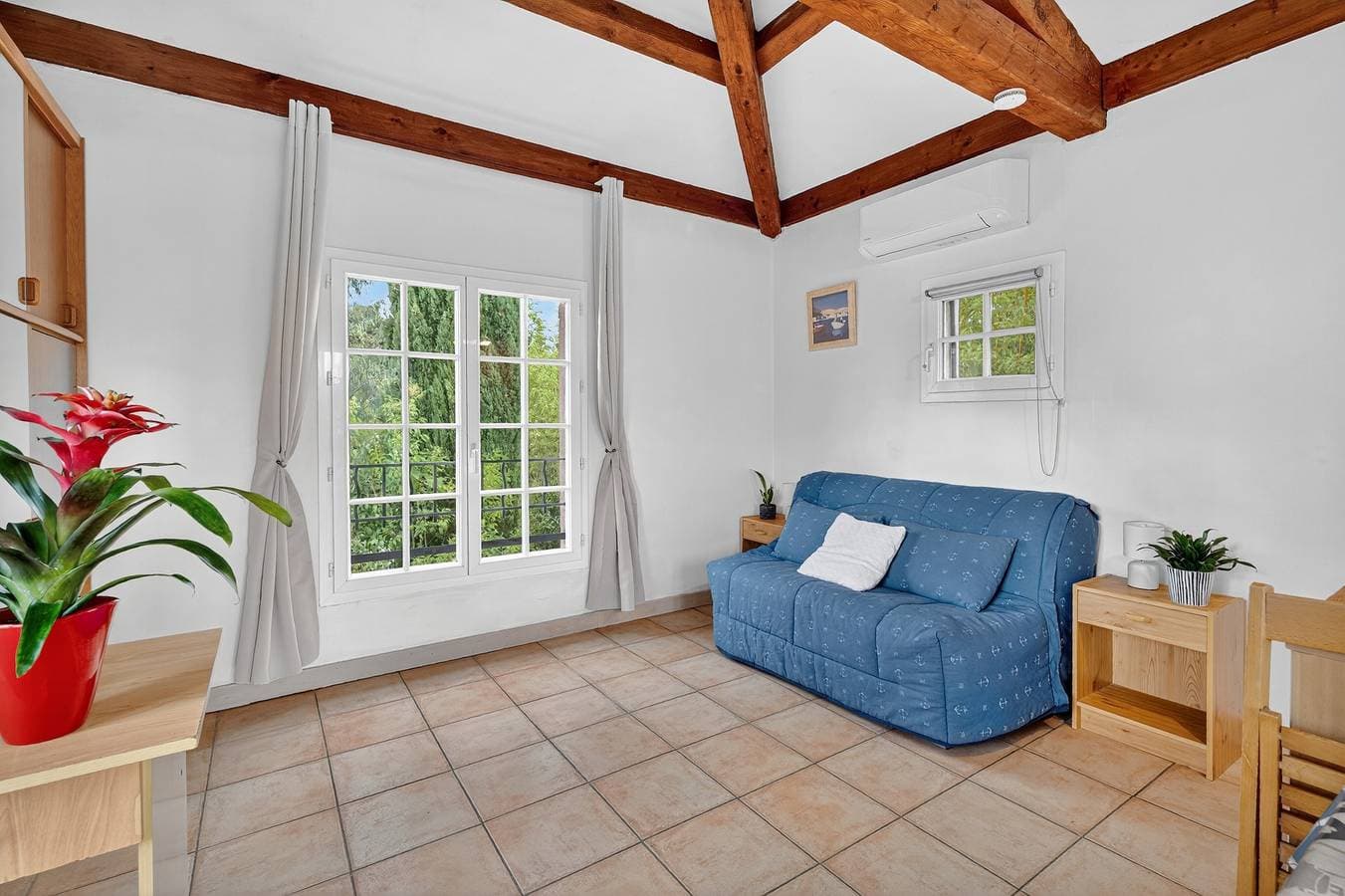 Foto 5 von 20: Studio-Apartment 'Var Hyères Proche Plage' mit privater Terrasse, WLAN und Klimaanlage