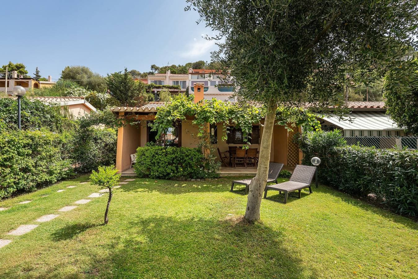 Foto 2 von 27: Haustierfreundliches Ferienhaus "Casa Anna" direkt am Strand mit Meerblick
