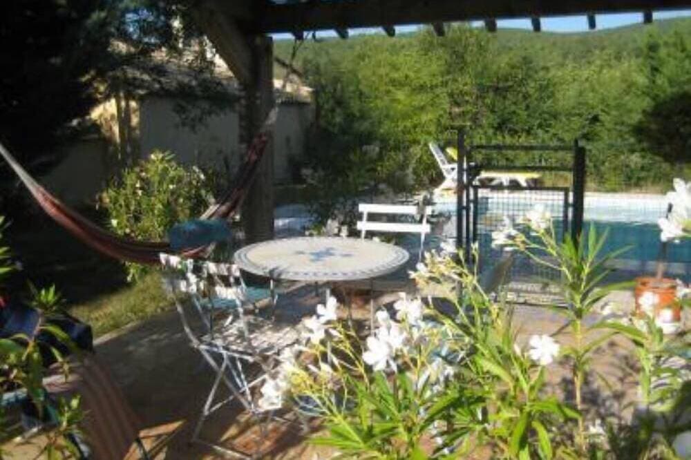 Foto 11 von 12: Charaktervolles Steinhaus in einem typischen provenzalischen Weiler