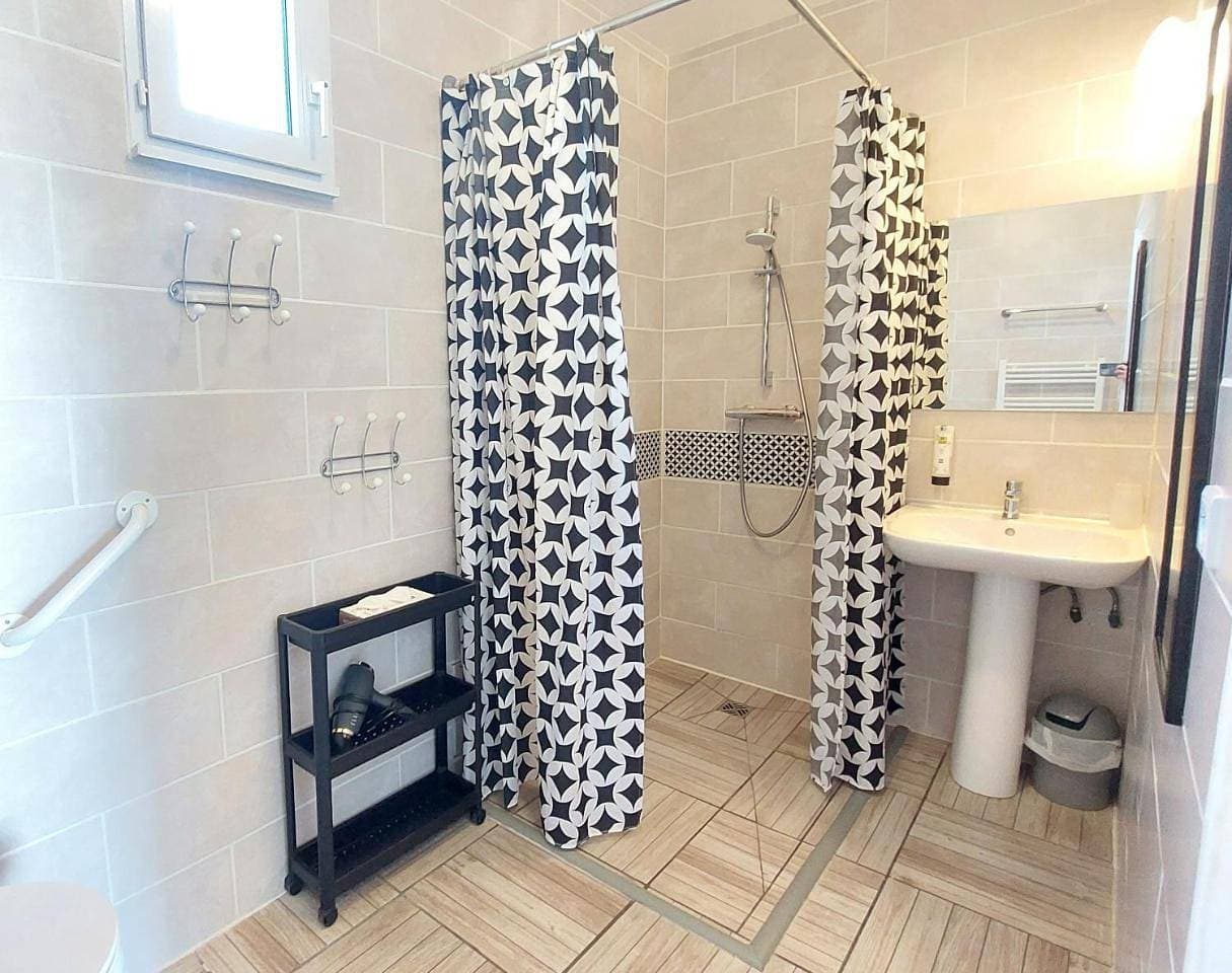 Foto 8 von 10: Twin Room - Disability Access
