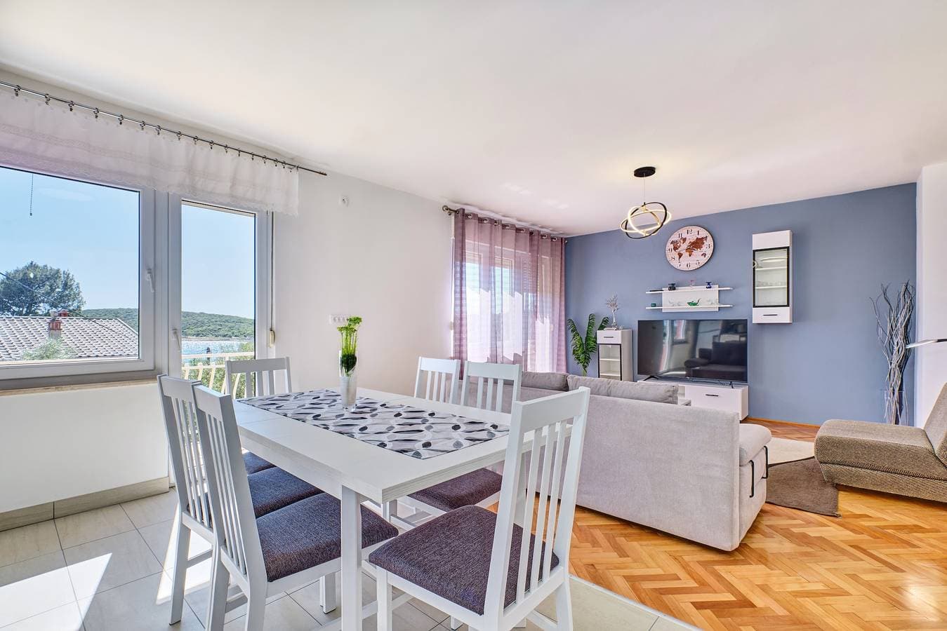 Foto 8 von 29: 3-Zimmer-Ferienwohnung mit Balkon und Meerblick Martinscica (Cres) A-23222-a