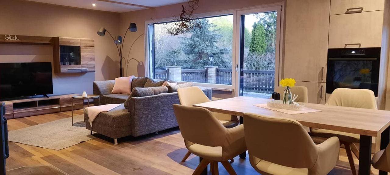 Foto 8 von 37: Three-Bedroom House