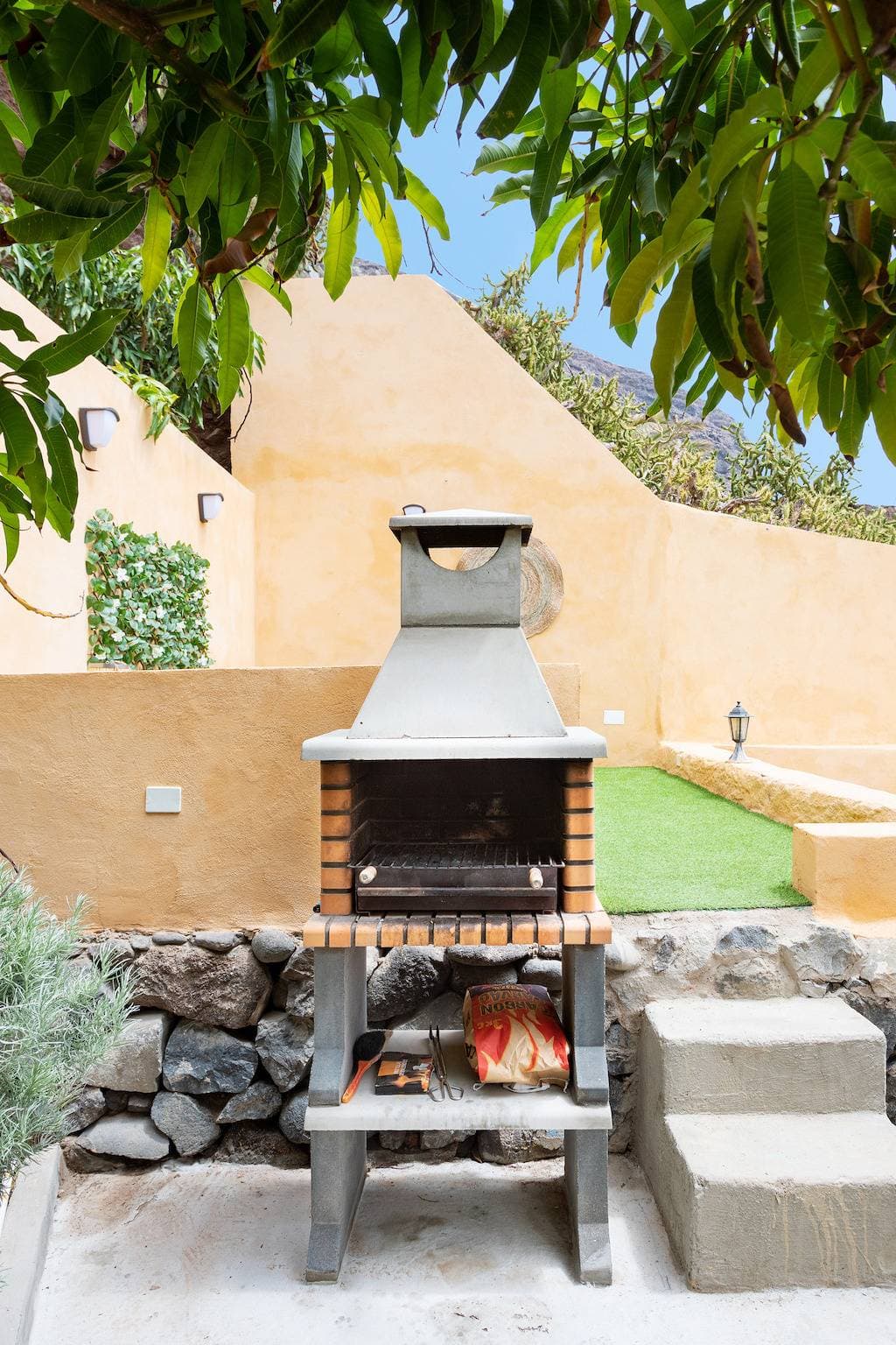 Foto 8 von 34: Häuschen mit Jacuzzi, High Speed Wifi, Smart-TV, Netflix und BBQ