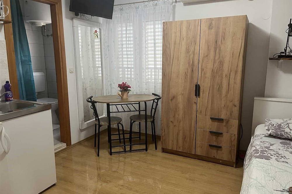Foto 4 von 17: Matana Pomena - Studio mit Parkblick