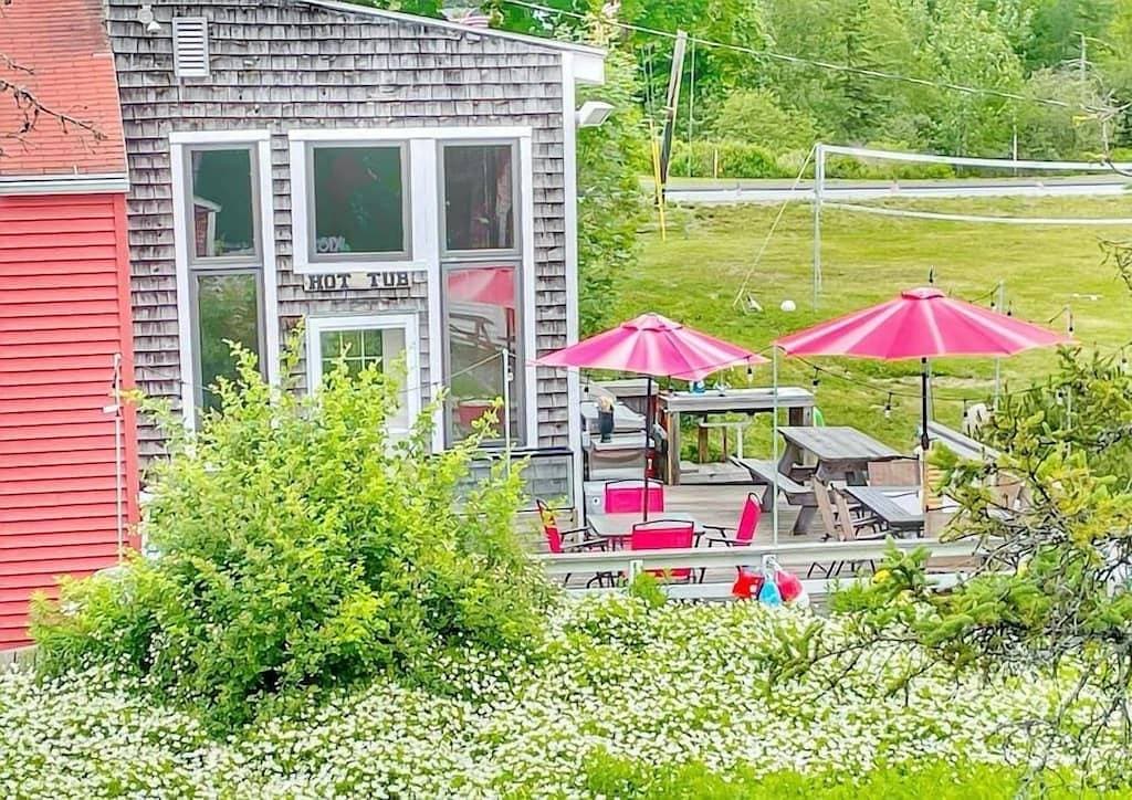 18 Acadia Lodge King Bed AC Open Hearth Inn 1
