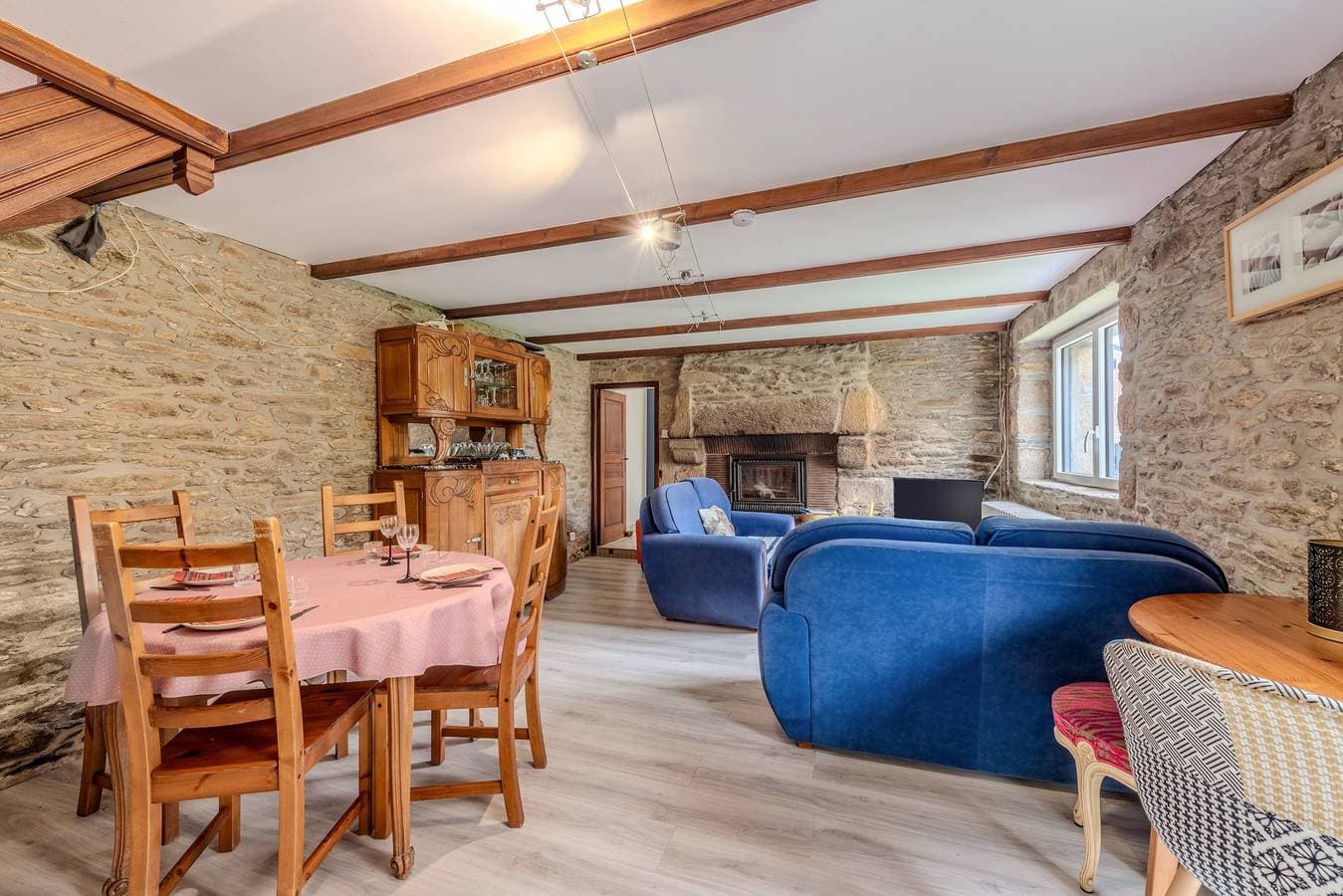 Foto 4 von 20: Ferienhaus 'Maison 6 Personen mit Pool' mit privatem Pool und WLAN