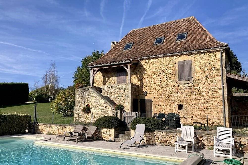 Charming country cottage 1