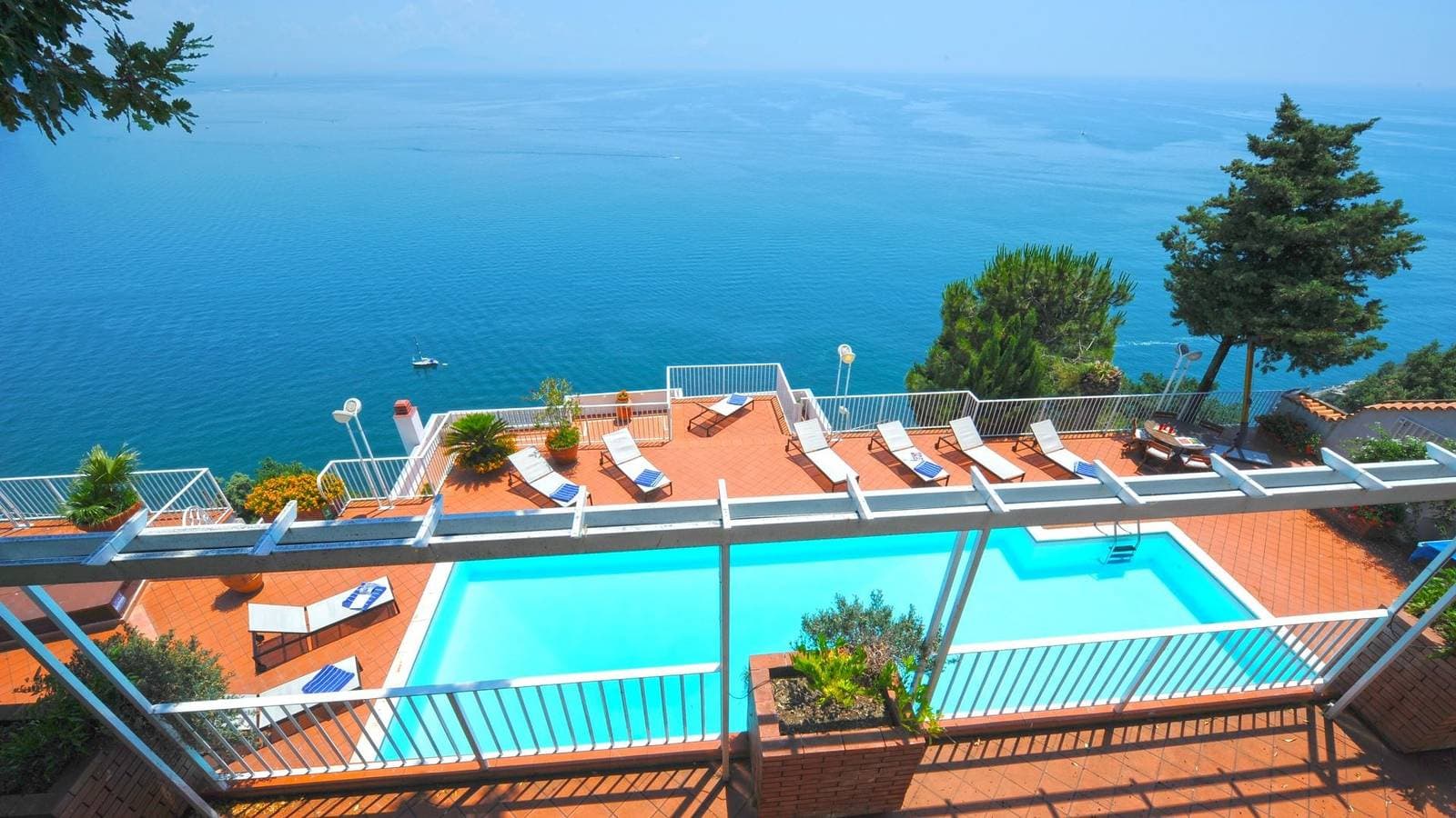 Foto 3 von 57: Villa für 8 Personen mit Pool