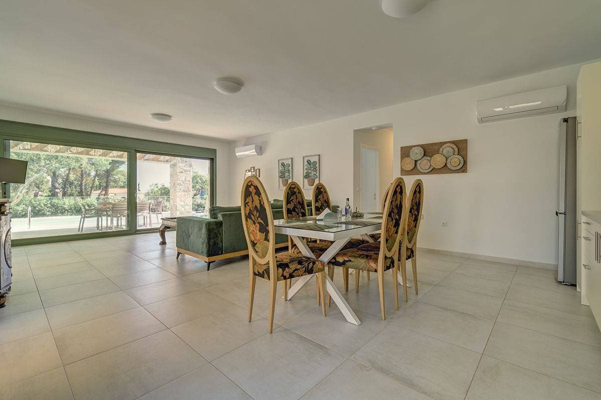 Foto 10 von 23: Villa für 6 Personen mit Garten