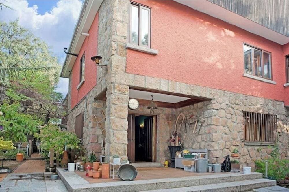 Foto 10 von 21: Yelmo - la casa de Galapagar Romantic apartment, for 2 persons