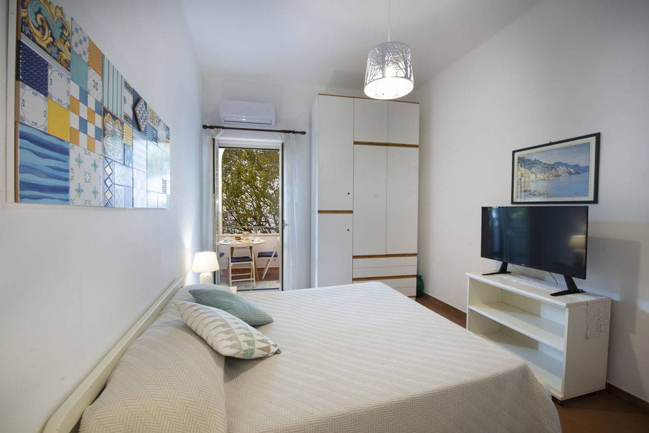 Foto 10 von 59: Ferienwohnung für 6 Personen mit Meerblick