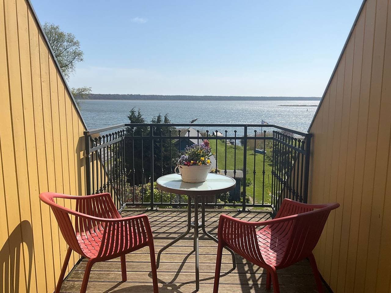 Ferienwohnung im authentischen Kapitänshaus, atemberaubender Wasserblick 1