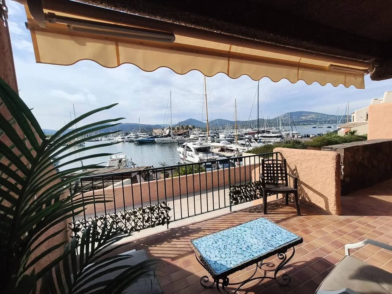 Foto 13 von 16: Klimatisierte T2 App mit Port View Nahe am Strand und an den Toren von Saint-Tropez