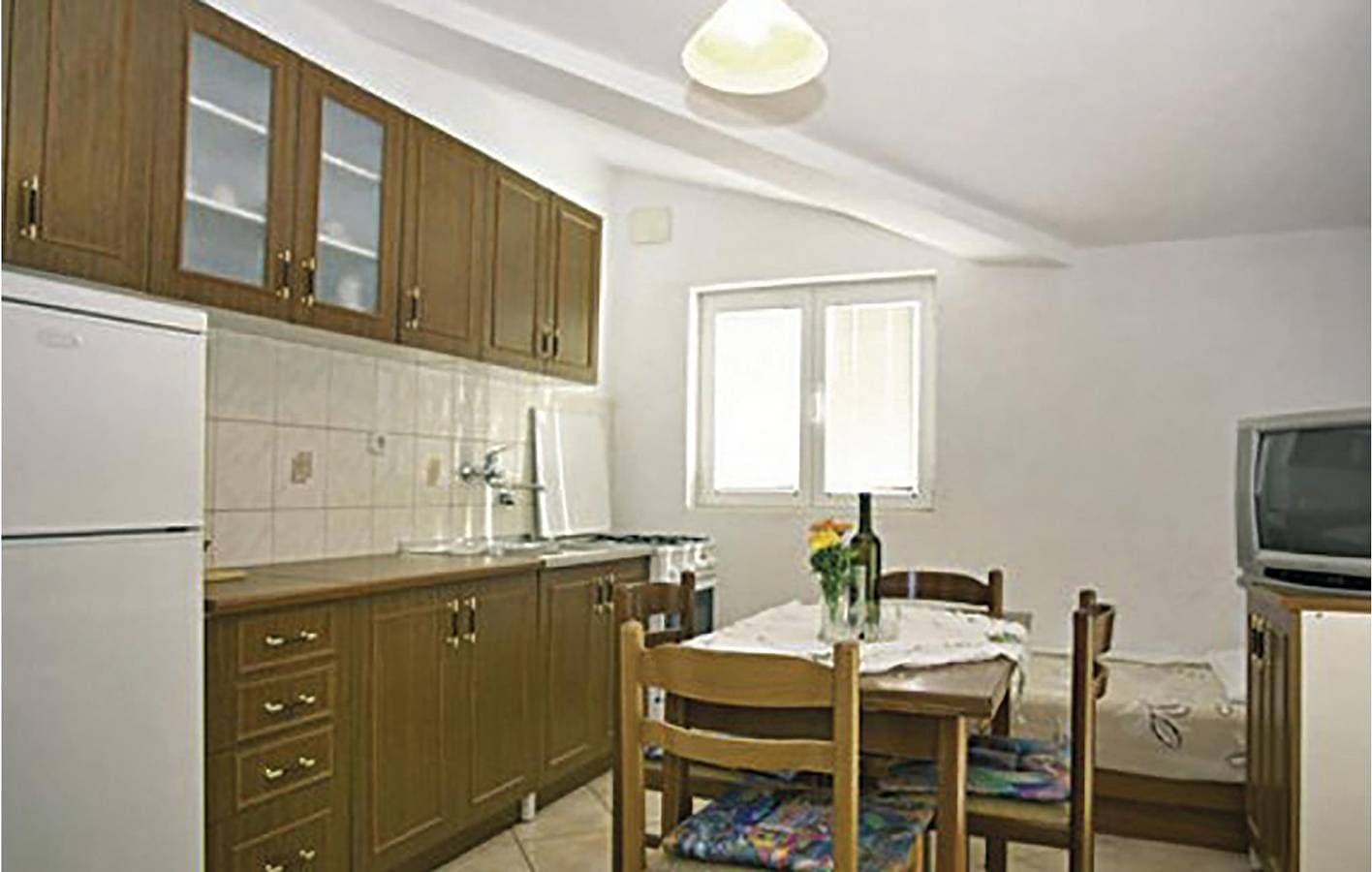 Foto 5 von 18: Gemütliche Ferienwohnung mit Terrasse in der Nähe der Küste und des Stadtzentrums von Brodarica