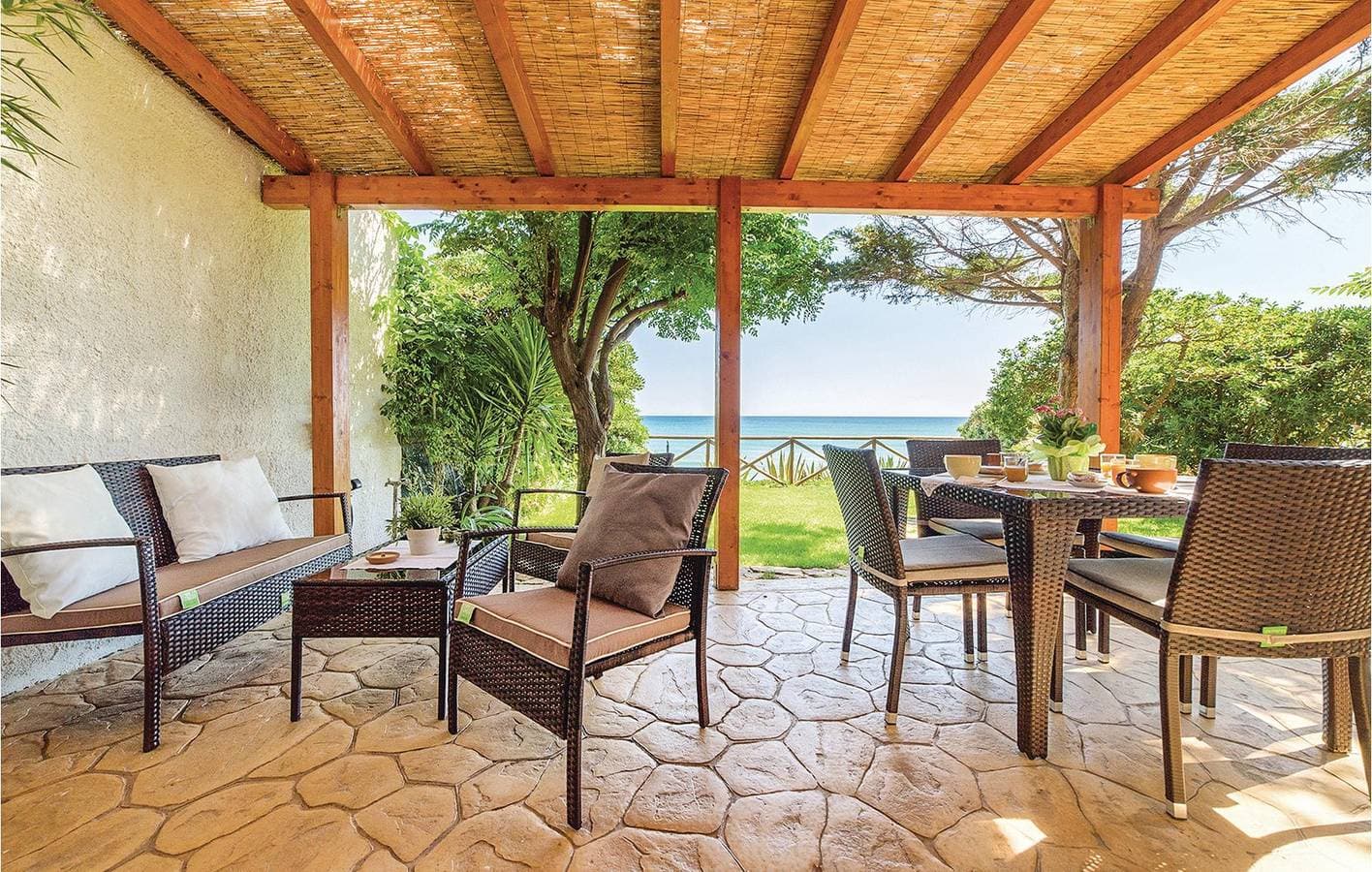 Foto 7 von 22: Rückzugsort am Meer mit Parkplatz auf der Terrasse