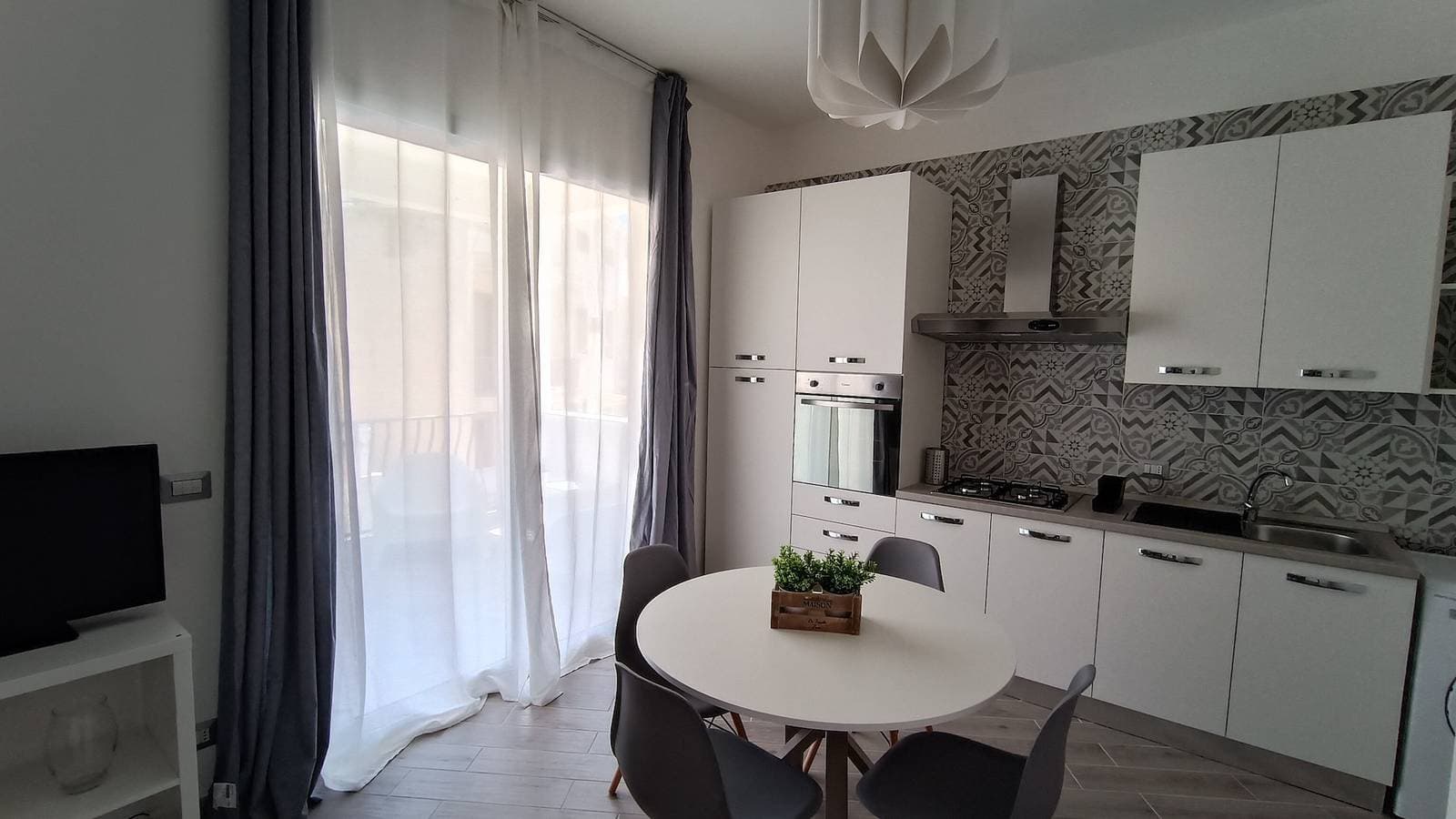 Foto 9 von 27: Ferienwohnung 'Attico' mit Meerblick, Wi-Fi und Klimaanlage