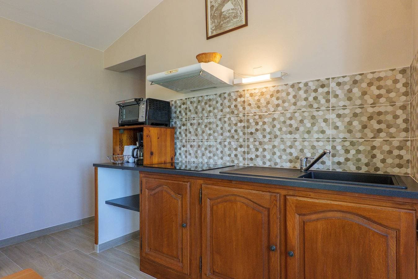 Foto 6 von 32: Ferienhaus „Le Murier - La Fontinelle“ mit Bergblick, Gemeinschaftspool, Klimaanlage