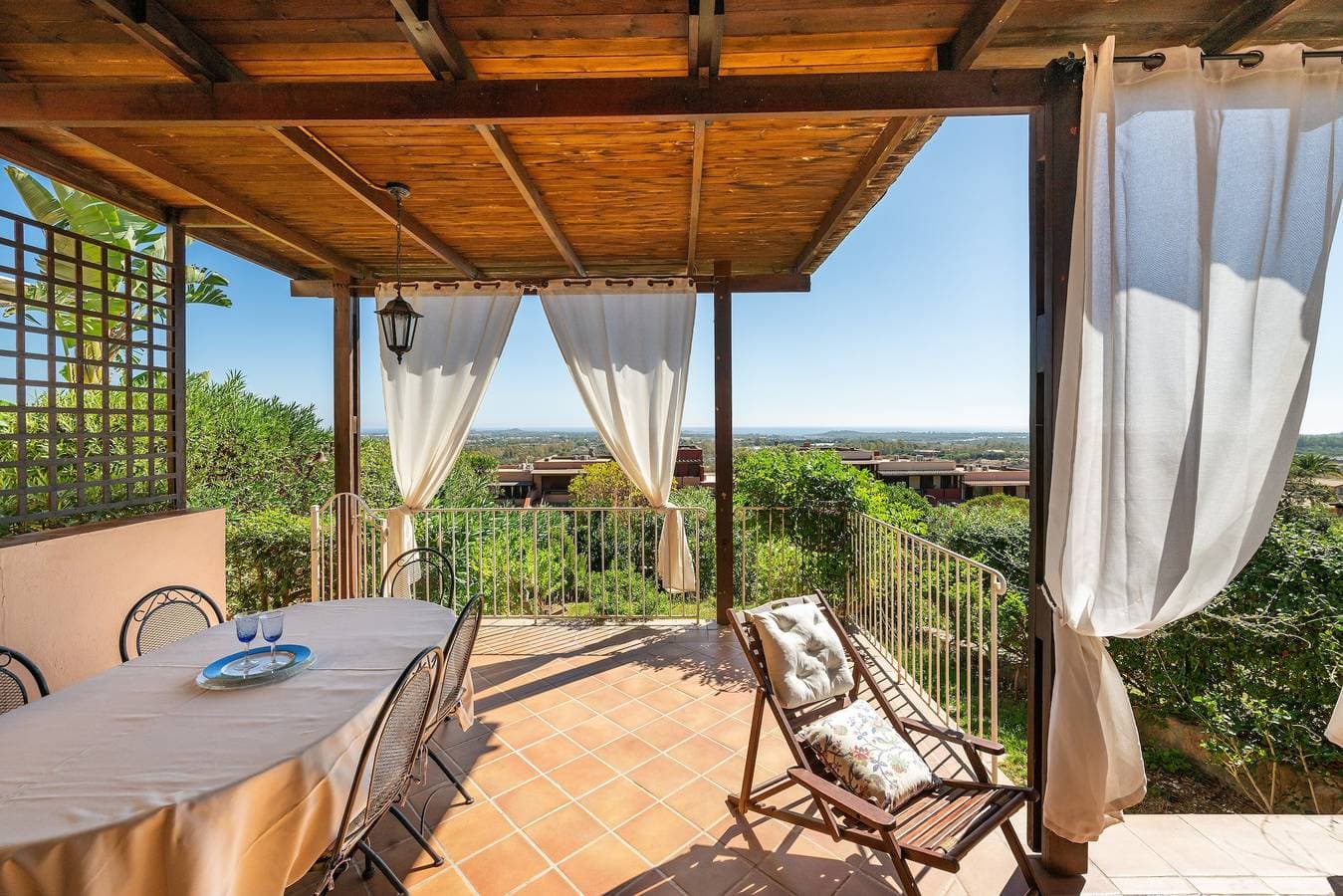 Foto 9 von 21: Ferienhaus 'Iris 8 Is Molas Golf Resort' mit Meerblick, privater Terrasse und WLAN