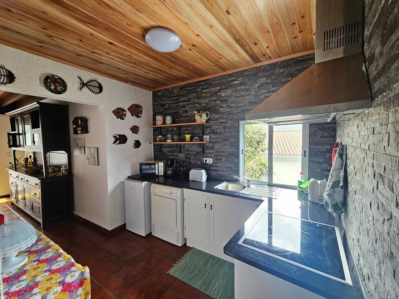 Foto 7 von 19: Ferienhaus 'Paradise House Furnas' mit Bergblick, privater Terrasse und WLAN