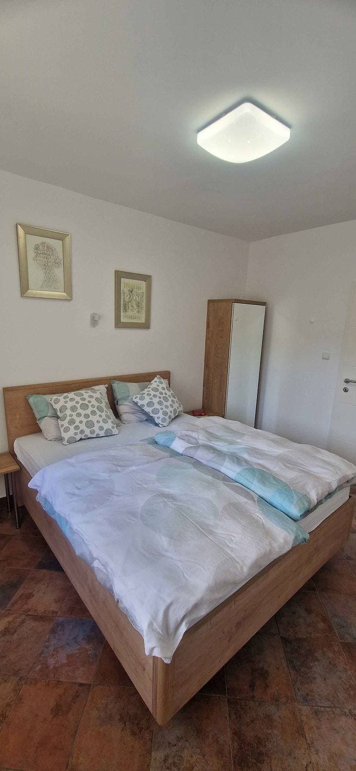Foto 10 von 20: Ferienwohnung mit Terrasse und Meerblick 50 m von der Adria