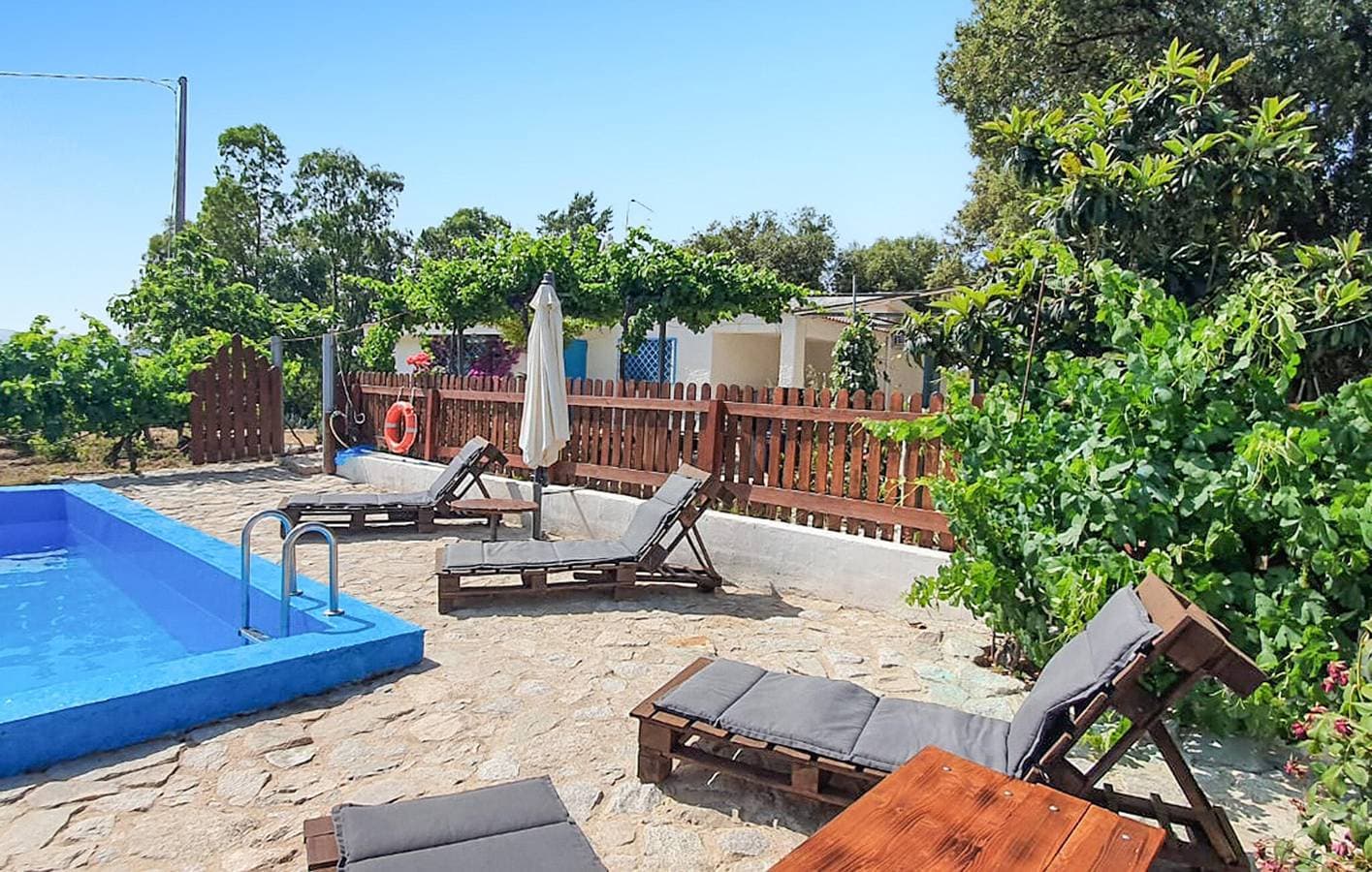 Foto 8 von 34: Appartement am Pool mit Parkplatz und AC