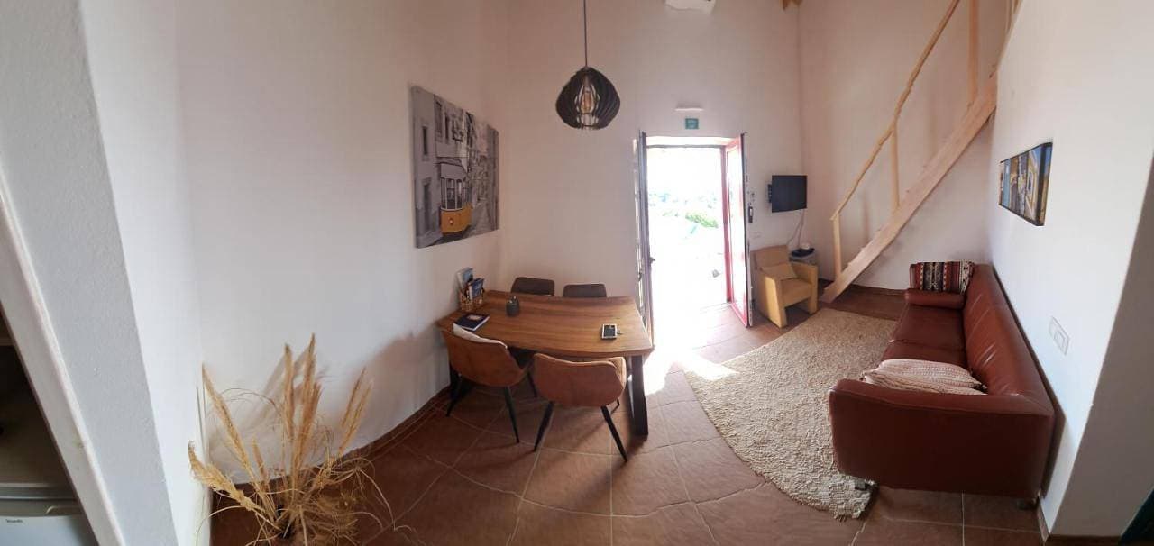Foto 2 von 24: Two-Bedroom Apartment with Pool View
