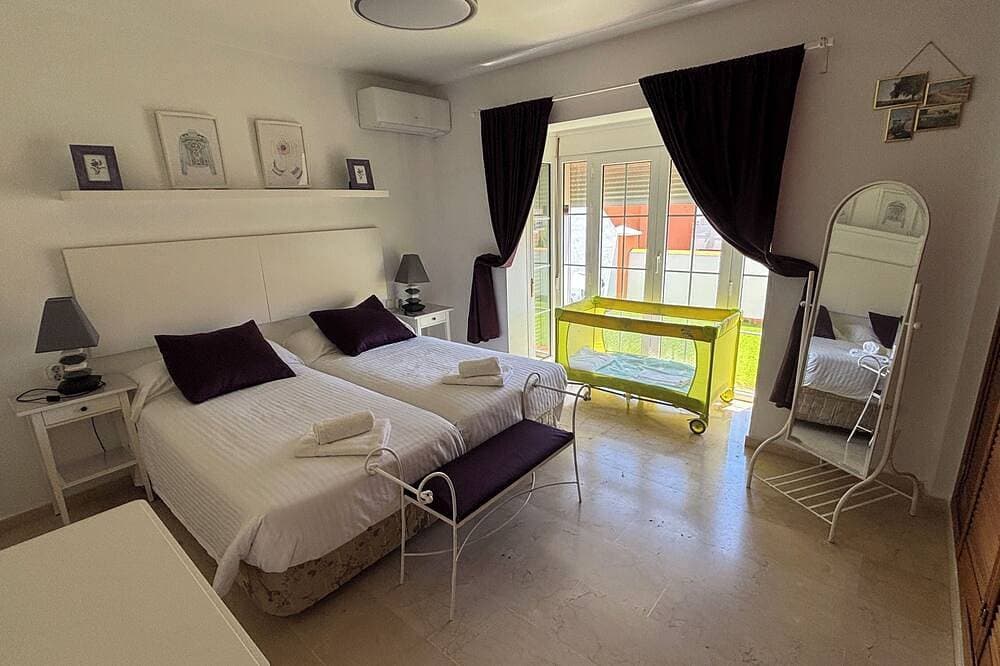 Foto 4 von 30: \"Villa Ana\" Semi-detached House in Playamar-Los Alamos Torremolinos with S/Pool