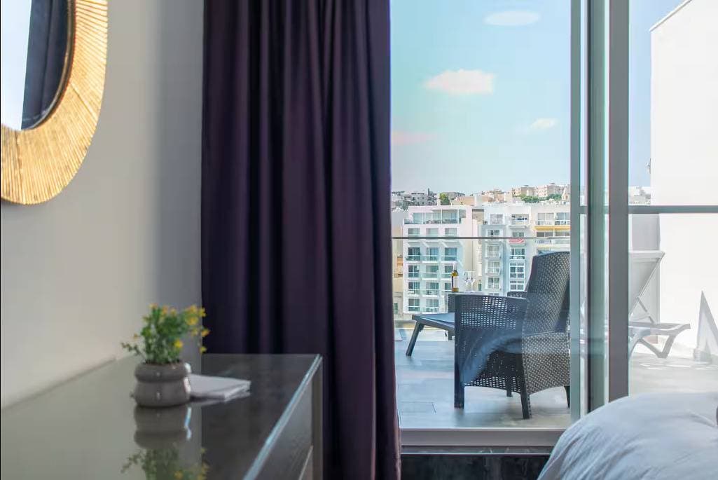 Foto 10 von 17: Ferienwohnung für 7 Personen mit Meerblick
