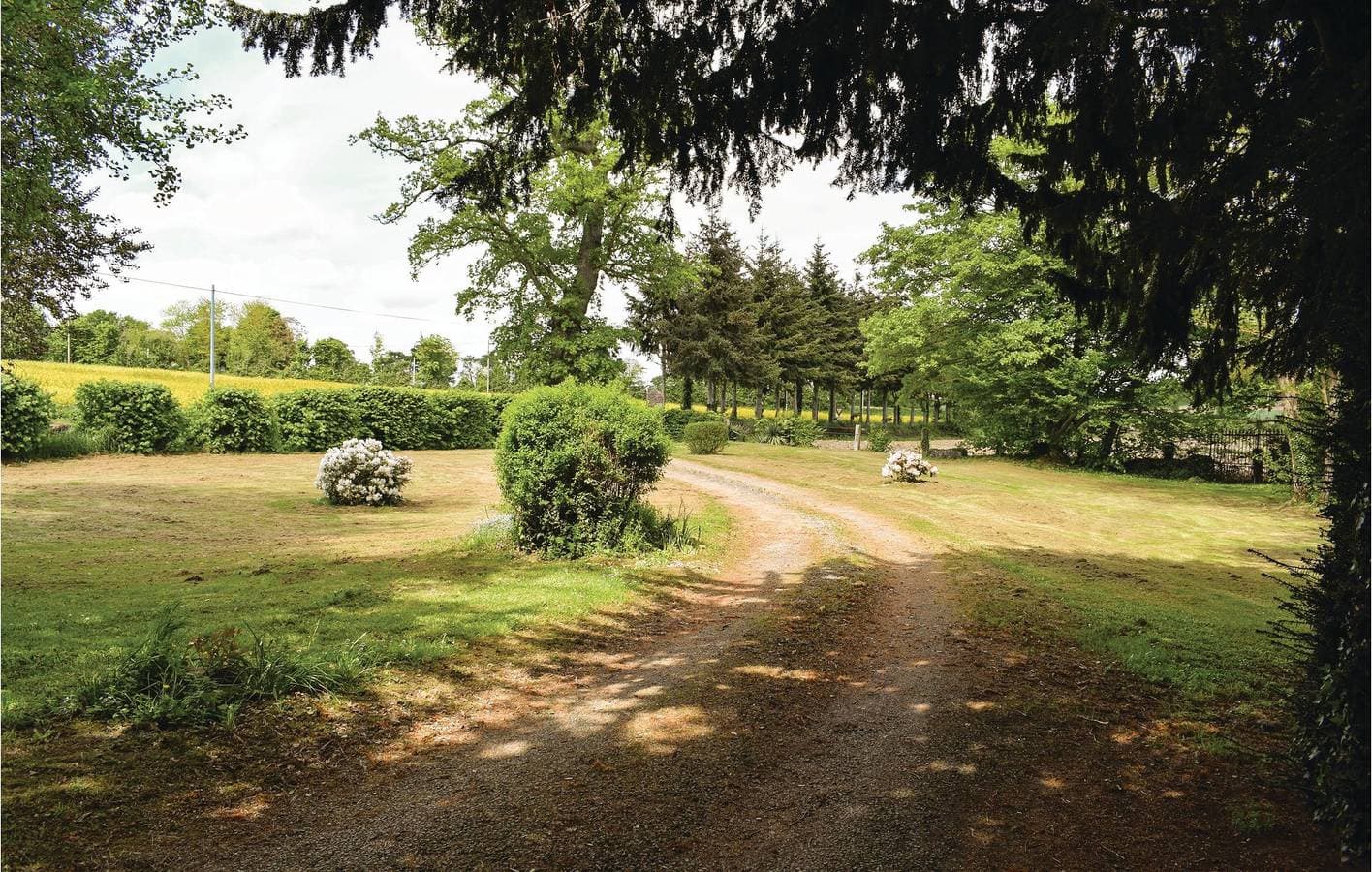 Foto 12 von 37: Geräumige Wohnung mit Garten und Parkplatz