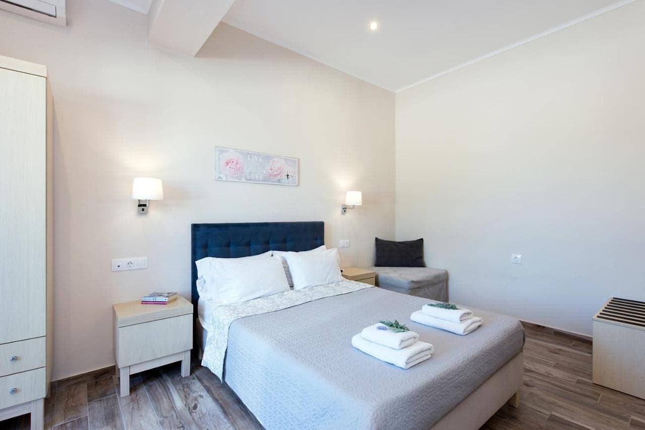 Foto 8 von 15: Double or Twin Room with Car Package