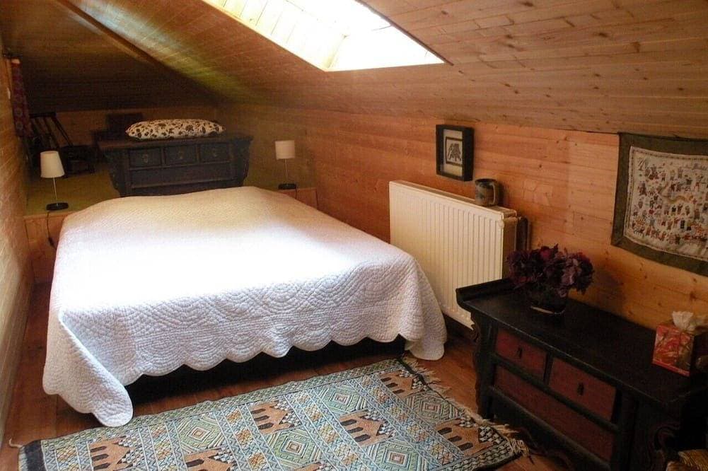 Foto 2 von 26: Alte Scheune mit Geschmack renoviert ohne Gegenüber, großes Terrain und Pool